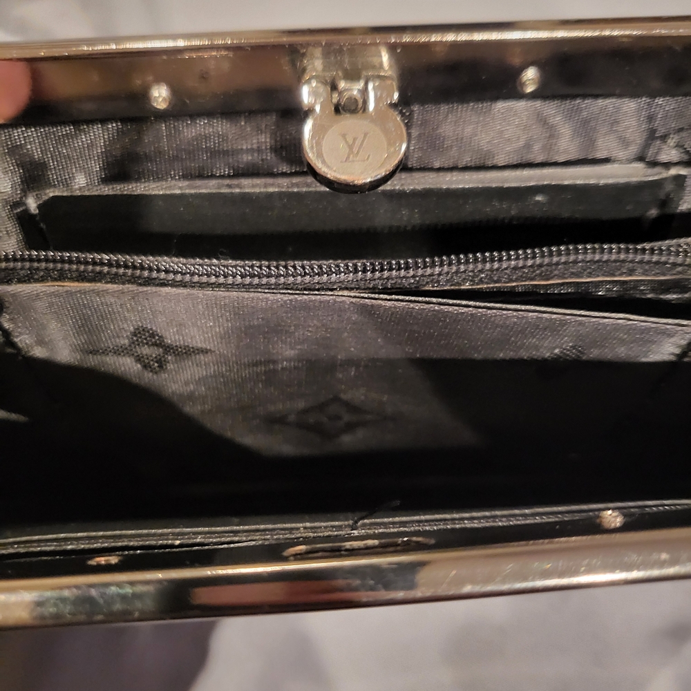 May Not Be Real Louis Vuitton Black Patent Leather Clutch - Picture 4 of 4